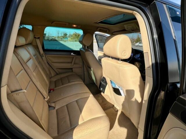 Черный Фольксваген Туарег, объемом двигателя 3 л и пробегом 295 тыс. км за 6900 $, фото 13 на Automoto.ua