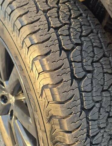 Черный Фольксваген Туарег, объемом двигателя 2.97 л и пробегом 343 тыс. км за 10000 $, фото 21 на Automoto.ua