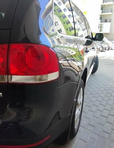 Чорний Фольксваген Туарег, об'ємом двигуна 3 л та пробігом 365 тис. км за 10700 $, фото 11 на Automoto.ua