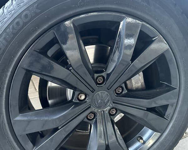 Чорний Фольксваген Туарег, об'ємом двигуна 3.2 л та пробігом 520 тис. км за 7600 $, фото 10 на Automoto.ua