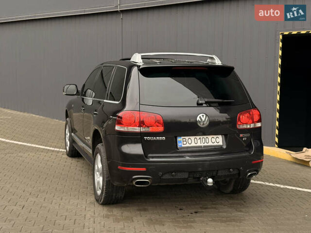 Черный Фольксваген Туарег, объемом двигателя 4.9 л и пробегом 340 тыс. км за 6900 $, фото 81 на Automoto.ua