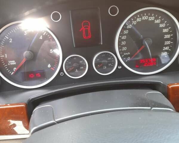 Чорний Фольксваген Туарег, об'ємом двигуна 2.5 л та пробігом 353 тис. км за 7500 $, фото 27 на Automoto.ua