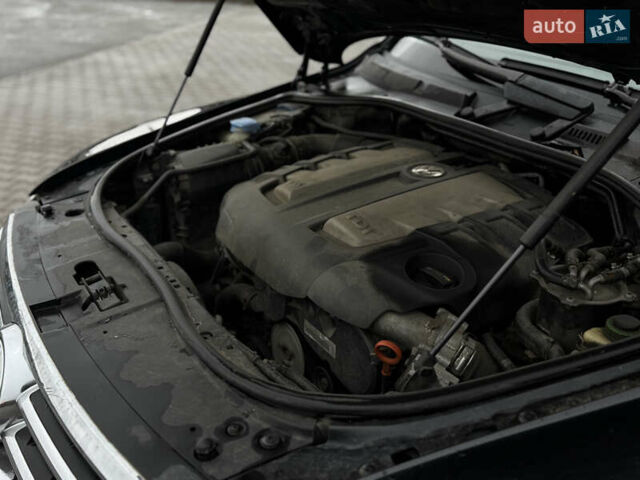 Черный Фольксваген Туарег, объемом двигателя 2.97 л и пробегом 421 тыс. км за 8000 $, фото 8 на Automoto.ua