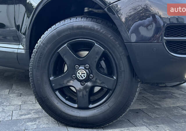 Чорний Фольксваген Туарег, об'ємом двигуна 2.5 л та пробігом 176 тис. км за 9950 $, фото 48 на Automoto.ua