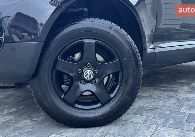 Чорний Фольксваген Туарег, об'ємом двигуна 2.5 л та пробігом 176 тис. км за 9950 $, фото 58 на Automoto.ua