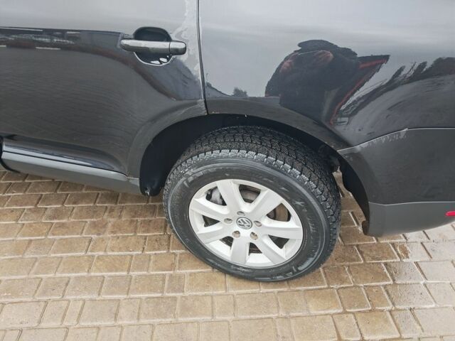 Черный Фольксваген Туарег, объемом двигателя 3 л и пробегом 400 тыс. км за 7200 $, фото 4 на Automoto.ua