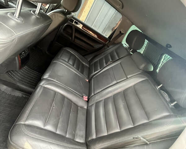 Чорний Фольксваген Туарег, об'ємом двигуна 3 л та пробігом 230 тис. км за 14000 $, фото 27 на Automoto.ua