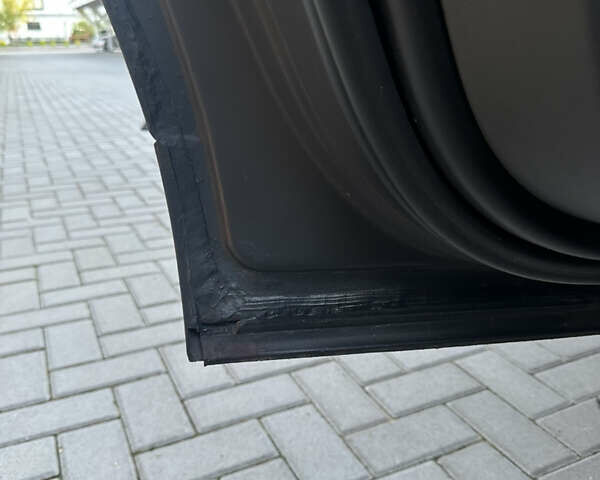 Чорний Фольксваген Туарег, об'ємом двигуна 3.2 л та пробігом 520 тис. км за 7600 $, фото 7 на Automoto.ua