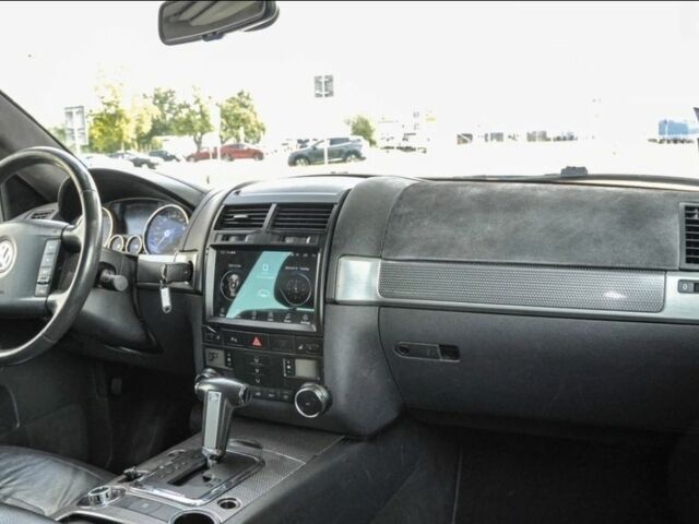 Черный Фольксваген Туарег, объемом двигателя 3 л и пробегом 215 тыс. км за 3333 $, фото 9 на Automoto.ua