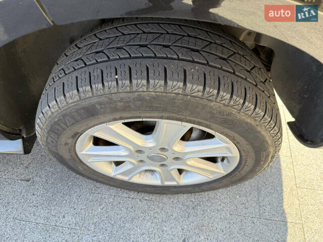 Черный Фольксваген Туарег, объемом двигателя 3 л и пробегом 340 тыс. км за 7500 $, фото 16 на Automoto.ua