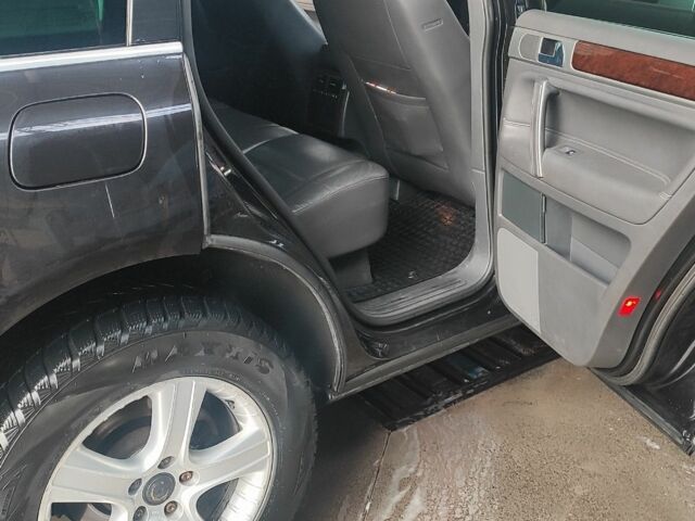 Чорний Фольксваген Туарег, об'ємом двигуна 2.5 л та пробігом 300 тис. км за 5500 $, фото 3 на Automoto.ua