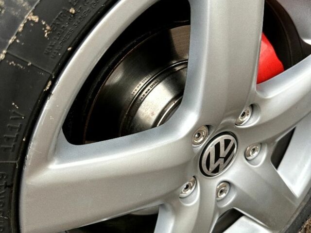 Черный Фольксваген Туарег, объемом двигателя 3 л и пробегом 337 тыс. км за 11000 $, фото 7 на Automoto.ua