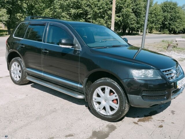 Черный Фольксваген Туарег, объемом двигателя 2.5 л и пробегом 280 тыс. км за 8000 $, фото 4 на Automoto.ua