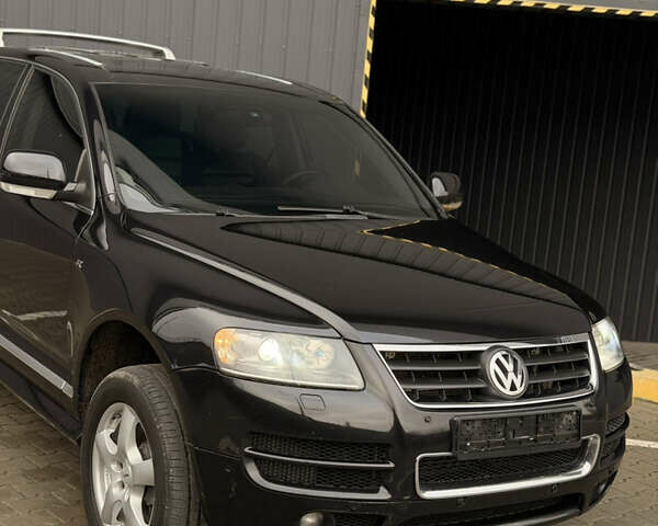 Черный Фольксваген Туарег, объемом двигателя 4.9 л и пробегом 340 тыс. км за 6900 $, фото 44 на Automoto.ua