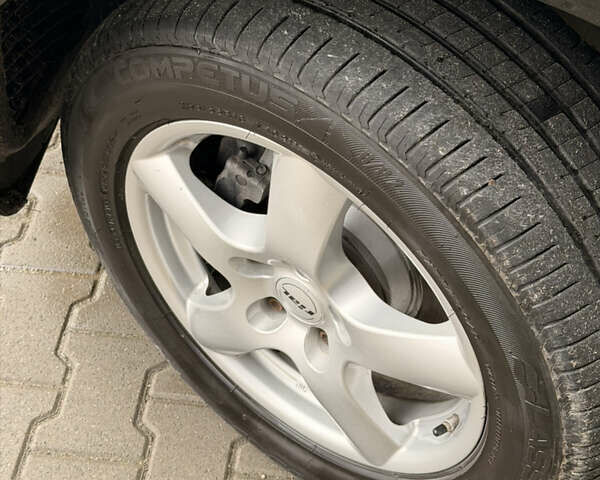 Черный Фольксваген Туарег, объемом двигателя 4.9 л и пробегом 340 тыс. км за 6900 $, фото 23 на Automoto.ua