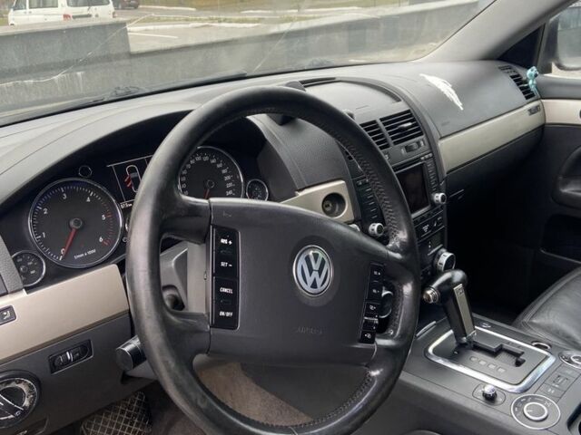 Черный Фольксваген Туарег, объемом двигателя 2.5 л и пробегом 1 тыс. км за 5000 $, фото 12 на Automoto.ua