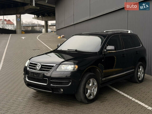 Черный Фольксваген Туарег, объемом двигателя 4.9 л и пробегом 340 тыс. км за 6900 $, фото 41 на Automoto.ua