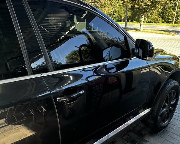 Черный Фольксваген Туарег, объемом двигателя 5 л и пробегом 270 тыс. км за 8750 $, фото 10 на Automoto.ua