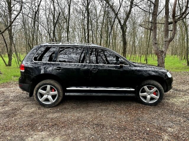 Черный Фольксваген Туарег, объемом двигателя 3 л и пробегом 337 тыс. км за 11000 $, фото 9 на Automoto.ua