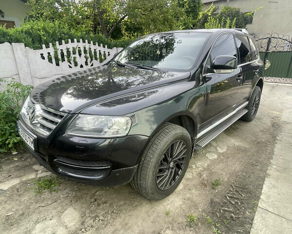 Черный Фольксваген Туарег, объемом двигателя 2.46 л и пробегом 330 тыс. км за 10500 $, фото 13 на Automoto.ua