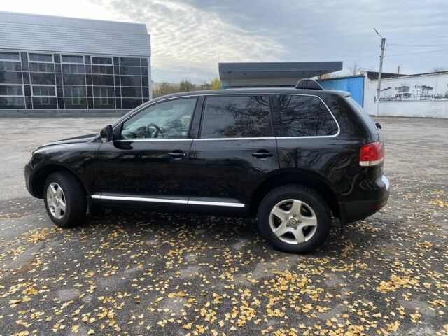 Чорний Фольксваген Туарег, об'ємом двигуна 3 л та пробігом 300 тис. км за 8500 $, фото 5 на Automoto.ua