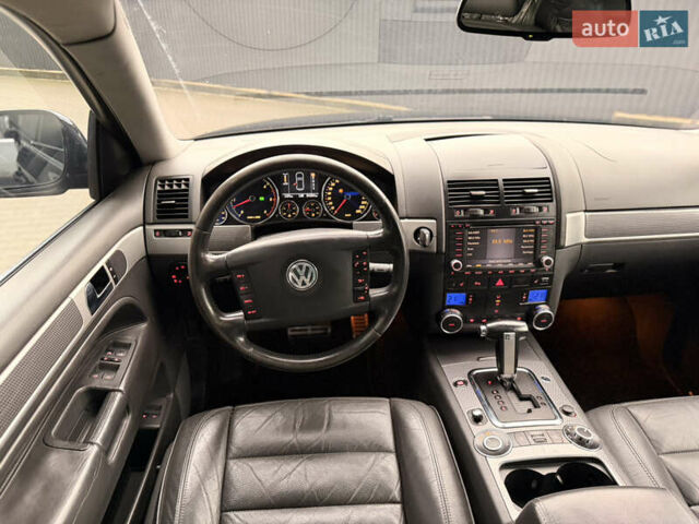 Черный Фольксваген Туарег, объемом двигателя 4.9 л и пробегом 340 тыс. км за 6900 $, фото 55 на Automoto.ua