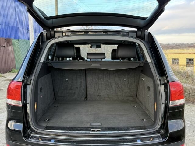 Черный Фольксваген Туарег, объемом двигателя 2.5 л и пробегом 232 тыс. км за 5750 $, фото 12 на Automoto.ua