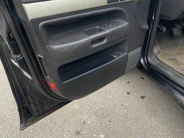 Черный Фольксваген Туарег, объемом двигателя 2.5 л и пробегом 1 тыс. км за 5000 $, фото 7 на Automoto.ua