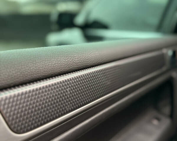 Черный Фольксваген Туарег, объемом двигателя 4.9 л и пробегом 340 тыс. км за 6900 $, фото 61 на Automoto.ua