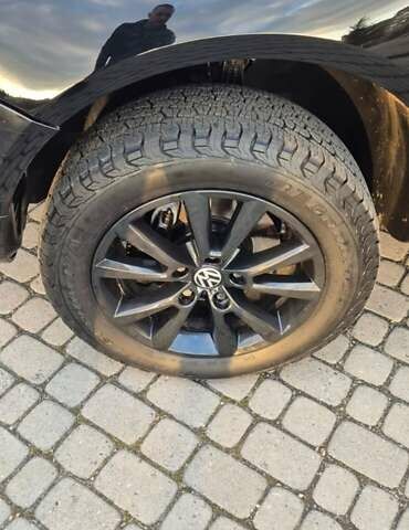 Черный Фольксваген Туарег, объемом двигателя 2.97 л и пробегом 343 тыс. км за 10000 $, фото 22 на Automoto.ua