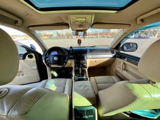 Черный Фольксваген Туарег, объемом двигателя 3 л и пробегом 295 тыс. км за 6900 $, фото 11 на Automoto.ua