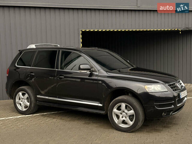 Черный Фольксваген Туарег, объемом двигателя 4.9 л и пробегом 340 тыс. км за 6900 $, фото 29 на Automoto.ua