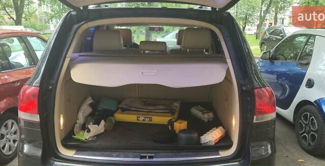 Черный Фольксваген Туарег, объемом двигателя 3.2 л и пробегом 360 тыс. км за 9500 $, фото 3 на Automoto.ua