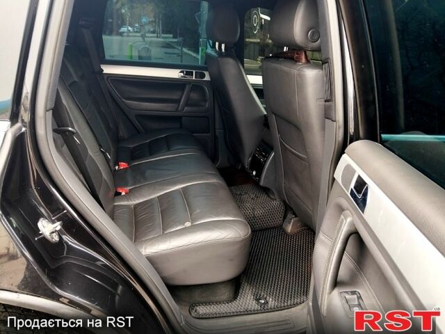 Чорний Фольксваген Туарег, об'ємом двигуна 3 л та пробігом 307 тис. км за 9350 $, фото 13 на Automoto.ua