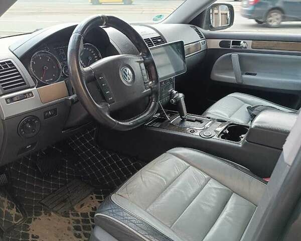 Чорний Фольксваген Туарег, об'ємом двигуна 2.97 л та пробігом 299 тис. км за 6000 $, фото 5 на Automoto.ua