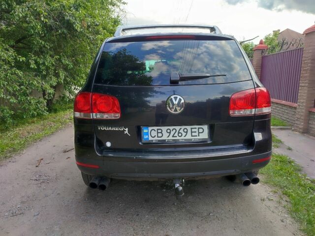 Черный Фольксваген Туарег, объемом двигателя 2.5 л и пробегом 332 тыс. км за 9500 $, фото 1 на Automoto.ua