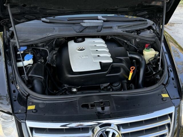 Черный Фольксваген Туарег, объемом двигателя 2.5 л и пробегом 232 тыс. км за 5950 $, фото 22 на Automoto.ua