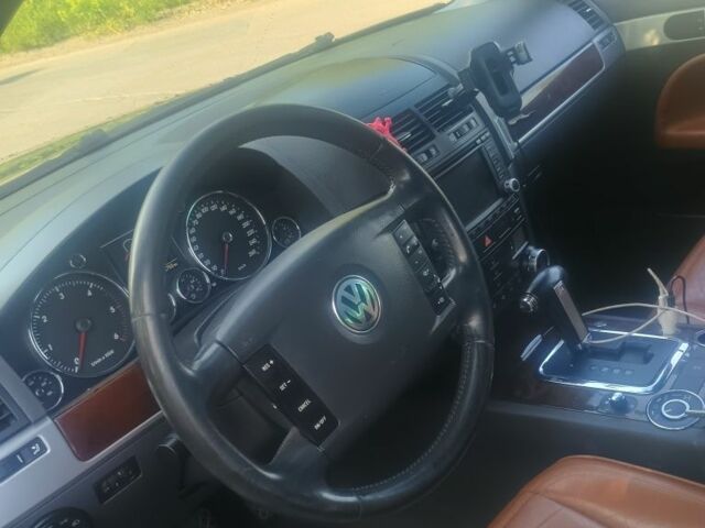 Черный Фольксваген Туарег, объемом двигателя 2.5 л и пробегом 271 тыс. км за 6000 $, фото 6 на Automoto.ua