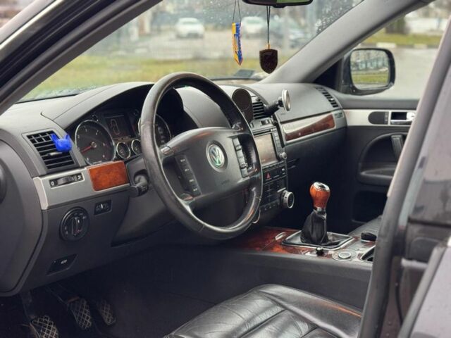 Черный Фольксваген Туарег, объемом двигателя 3 л и пробегом 420 тыс. км за 8000 $, фото 4 на Automoto.ua