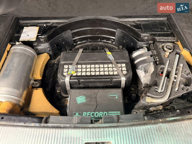 Черный Фольксваген Туарег, объемом двигателя 4.9 л и пробегом 340 тыс. км за 6900 $, фото 84 на Automoto.ua