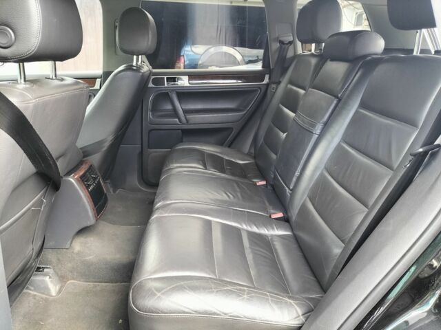 Чорний Фольксваген Туарег, об'ємом двигуна 2.5 л та пробігом 405 тис. км за 6900 $, фото 14 на Automoto.ua