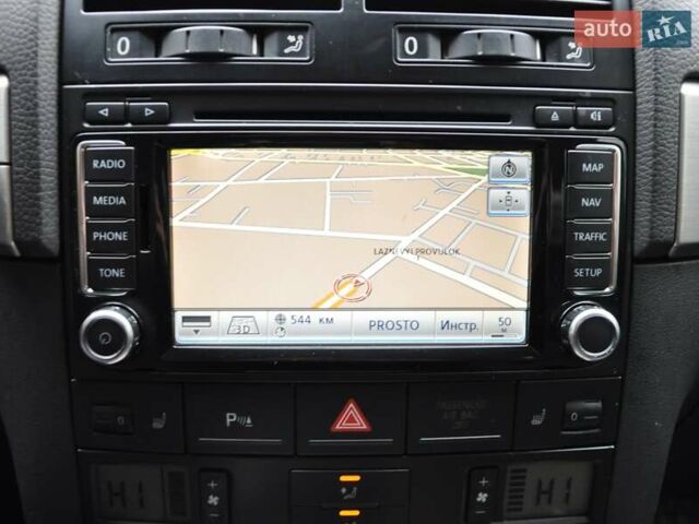 Черный Фольксваген Туарег, объемом двигателя 3 л и пробегом 335 тыс. км за 9803 $, фото 35 на Automoto.ua