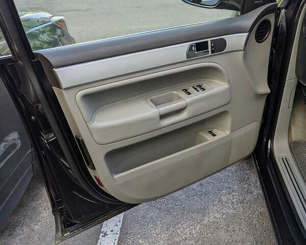 Чорний Фольксваген Туарег, об'ємом двигуна 2.97 л та пробігом 319 тис. км за 10600 $, фото 15 на Automoto.ua