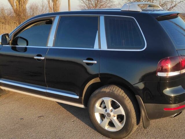 Черный Фольксваген Туарег, объемом двигателя 3 л и пробегом 290 тыс. км за 12300 $, фото 14 на Automoto.ua