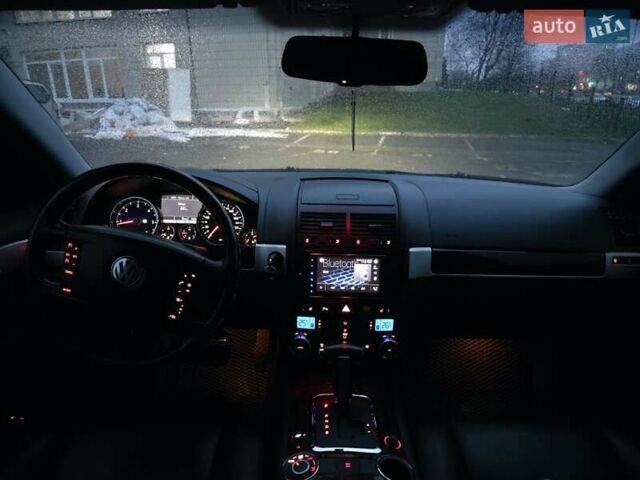 Черный Фольксваген Туарег, объемом двигателя 2.97 л и пробегом 238 тыс. км за 12600 $, фото 36 на Automoto.ua