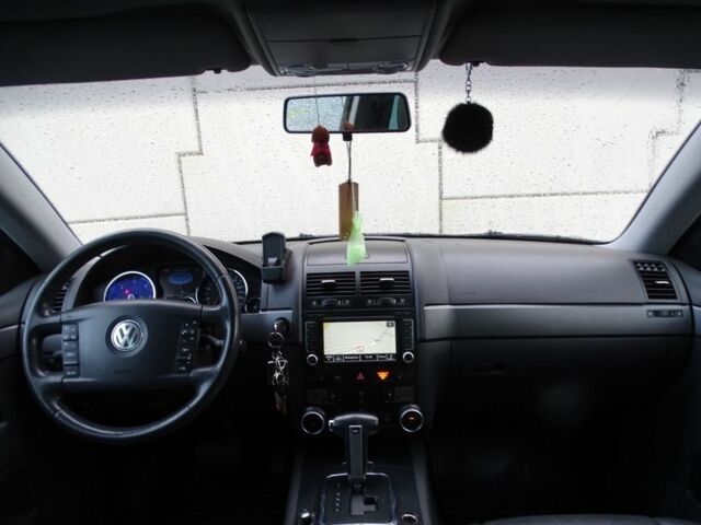 Черный Фольксваген Туарег, объемом двигателя 0 л и пробегом 250 тыс. км за 3500 $, фото 6 на Automoto.ua