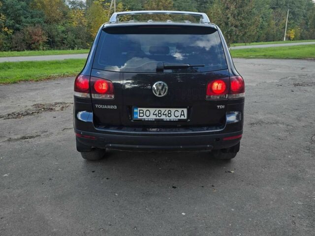 Черный Фольксваген Туарег, объемом двигателя 2.5 л и пробегом 352 тыс. км за 7500 $, фото 5 на Automoto.ua