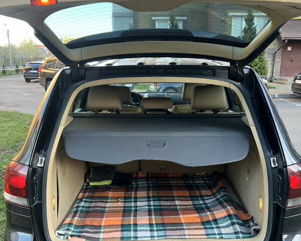 Черный Фольксваген Туарег, объемом двигателя 2.46 л и пробегом 258 тыс. км за 9500 $, фото 5 на Automoto.ua