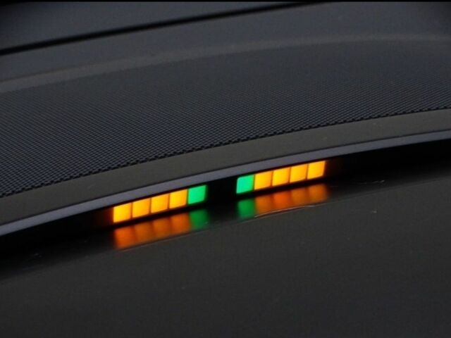 Черный Фольксваген Туарег, объемом двигателя 0 л и пробегом 250 тыс. км за 3500 $, фото 2 на Automoto.ua