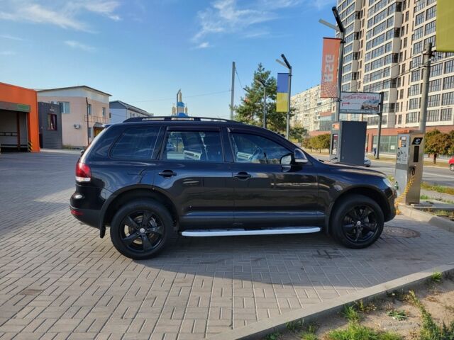 Черный Фольксваген Туарег, объемом двигателя 3 л и пробегом 270 тыс. км за 9500 $, фото 6 на Automoto.ua